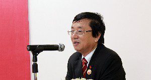 Tổng Giám Đốc Phạm Ngọc Viễn nhận huy hiệu 30 năm tuổi đảng