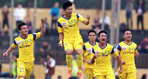 Tổng hợp hình ảnh Vòng 9 giải bóng đá VĐQG TOYOTA 2015