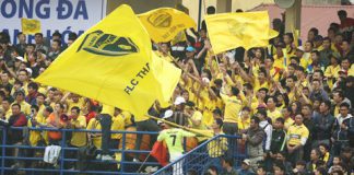 Toyota V.League 2016 ngày khai mạc: Ấn tượng của "cầu thủ số 12"