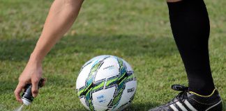 Trang bị bình xịt cho Trọng tài từ Vòng 3 Toyota V.League