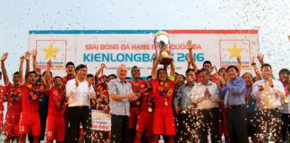 BTC giải đã tổ chức trao cúp vô địch cũng như công bố suất lên hạng V.League 2017