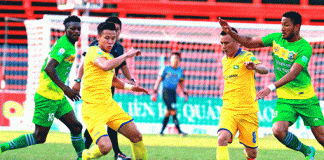 Phan Văn Đức lập cú đúp, FLC Thanh Hóa chia điểm tại Bình Dương