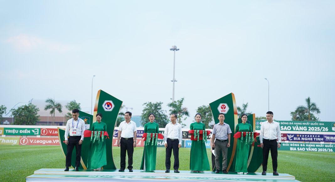 Chùm ảnh: Trao giải Nhì giải Hạng Nhất Quốc Gia Bia Sao Vàng 2025/2026