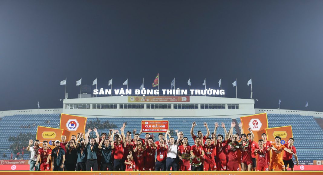 Chùm ảnh: Trao giải Nhì Giải Vô địch Quốc gia LPBank 2025/2026